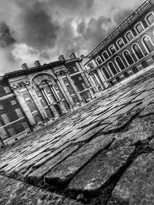 By_Simon_Allison_Smartphone_Greenwich